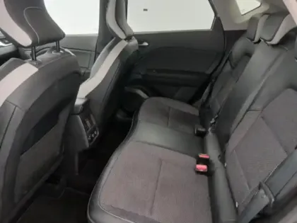 Photo 11 Renault Captur  1.6 E-Tech hybride 145ch Intens -21