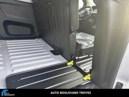 Photo 14 Peugeot Partner  M 800kg Electrique 136ch Batterie 54 kWh Pack Premium Connect