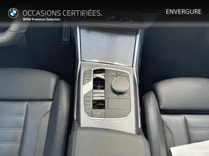 Photo 28 BMW Serie 3 Série 3 330eA 292ch M Sport