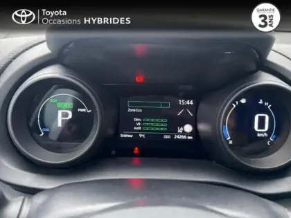 Photo 13 Toyota Yaris  116h Design 5p