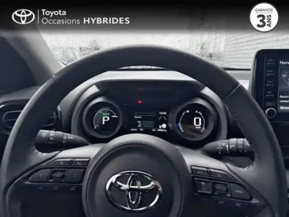Photo 12 Toyota Yaris  116h Design 5p