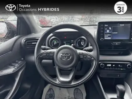 Photo 8 Toyota Yaris  116h Design 5p