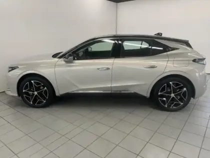 Photo 7 DS DS 4  PLUG-IN HYBRID 225ch Ligne d Or