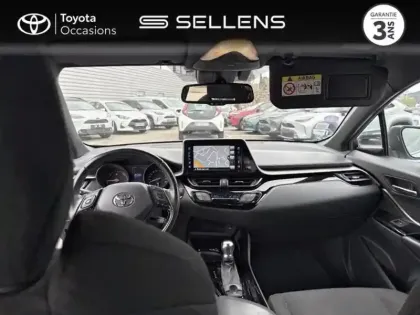 Photo 7 Toyota C-HR  122h Graphic 2WD E-CVT