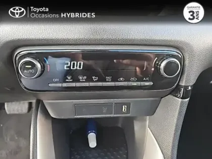 Photo 8 Toyota Yaris  116h Design 5p MY22