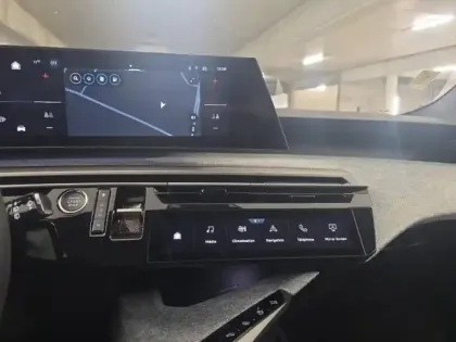 Photo 8 Peugeot 5008  Hybrid 145ch Allure e-DCS6