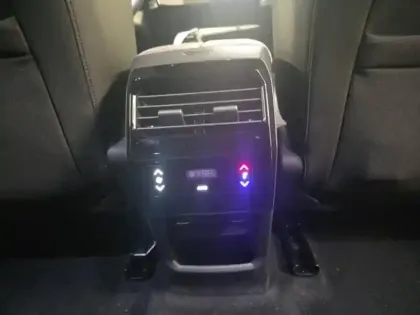 Photo 7 Peugeot 5008  Hybrid 145ch Allure e-DCS6