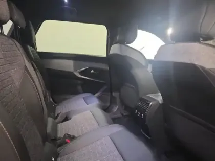 Photo 5 Peugeot 5008  Hybrid 145ch Allure e-DCS6