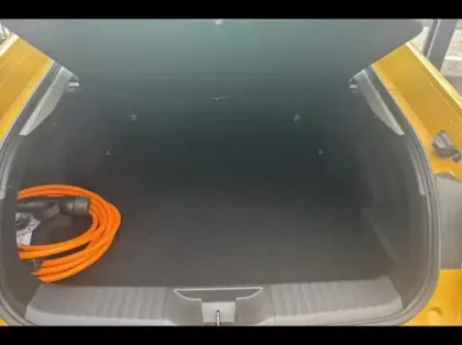 Photo 8 Toyota Prius  Rechargeable PHEV 223ch 2.0L Lounge