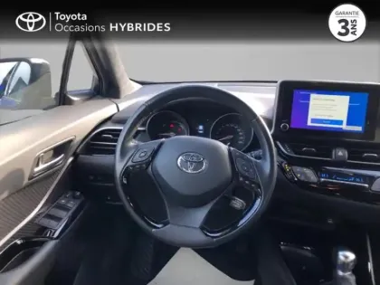 Photo 8 Toyota C-HR  122h Distinctive 2WD E-CVT MY22