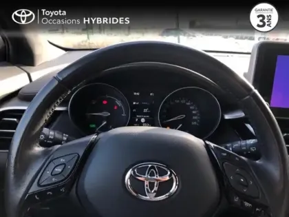 Photo 12 Toyota C-HR  122h Distinctive 2WD E-CVT MY22