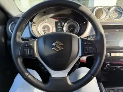Photo 14 Suzuki Vitara  1.4 Boosterjet Hybrid 129ch Grand Large