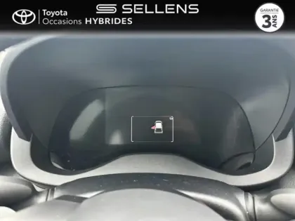 Photo 13 Toyota Yaris  116h Design 5p MC24