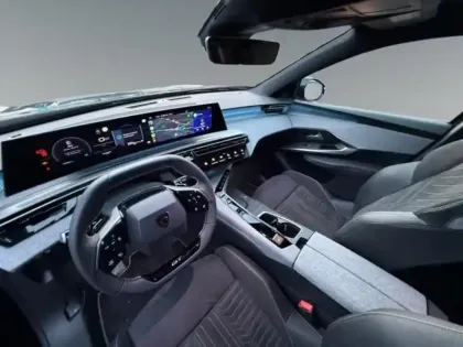 Photo 9 Peugeot 3008  1.2 Hybrid 145ch GT e-DCS6