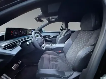 Photo 8 Peugeot 3008  1.2 Hybrid 145ch GT e-DCS6