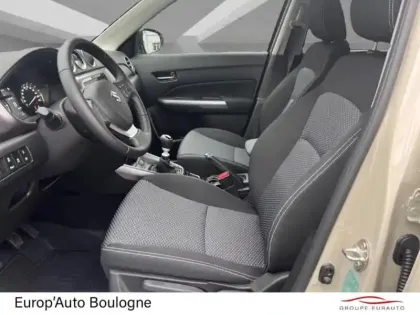 Photo 10 Suzuki Vitara  1.4 Boosterjet Hybrid 110ch Privilège MY25