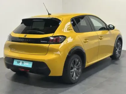 Photo 6 Peugeot 208  e- 136ch Style