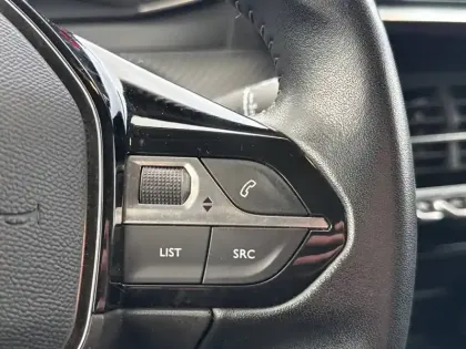 Photo 14 Peugeot 208  PureTech 75 S&S BVM5