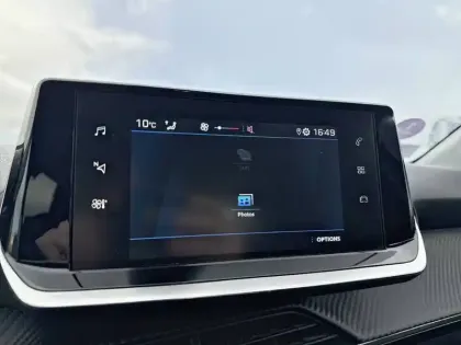 Photo 22 Peugeot 208  PureTech 75 S&S BVM5