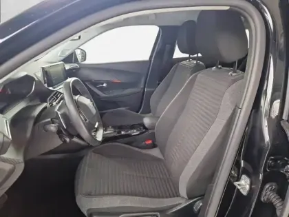 Photo 10 Peugeot 2008  PureTech 130 S&S EAT8