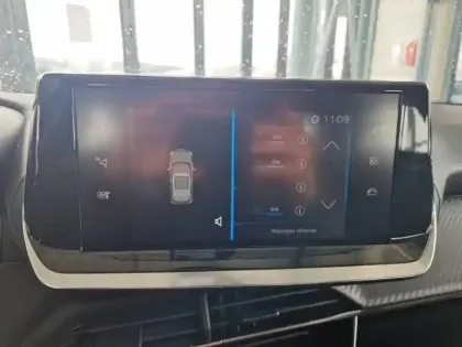 Photo 19 Peugeot 2008  PureTech 130 S&S EAT8