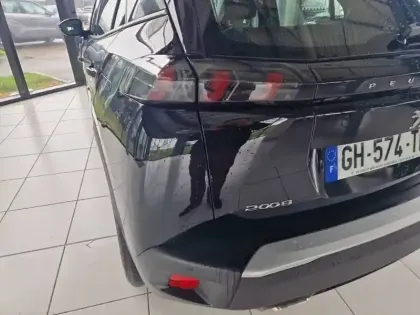 Photo 16 Peugeot 2008  PureTech 130 S&S EAT8