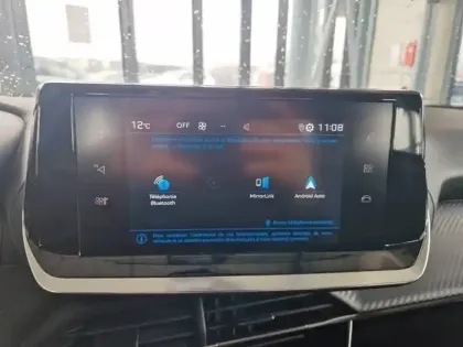 Photo 14 Peugeot 2008  PureTech 130 S&S EAT8