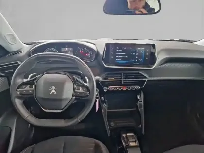 Photo 7 Peugeot 2008  PureTech 130 S&S EAT8