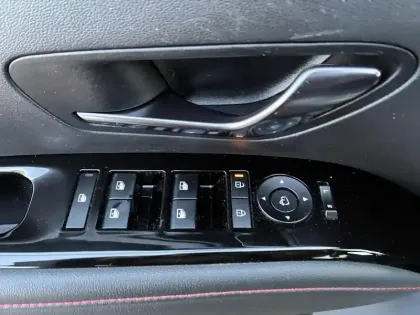 Photo 18 Hyundai Tucson  1.6 T-GDI 215 Hybrid BVA6