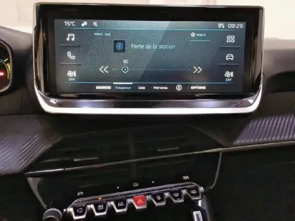 Photo 18 Peugeot 208  Hybrid 100 e-DCS6