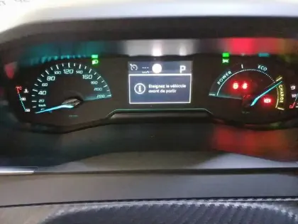 Photo 39 Peugeot 208  Hybrid 100 e-DCS6