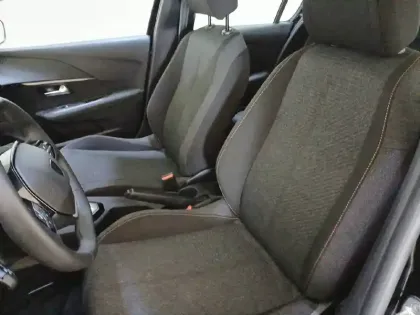 Photo 70 Peugeot 208  Hybrid 100 e-DCS6