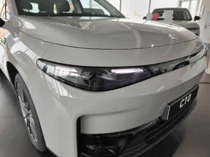 Photo 15 Leapmotor C10  REEV 28.4 kWh - 158 kW