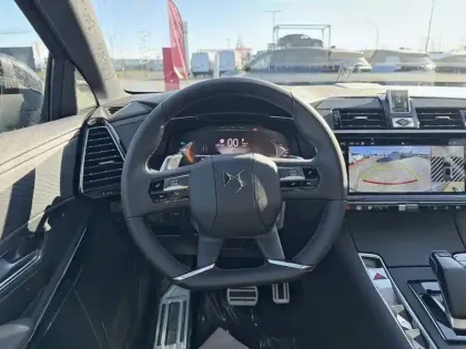 Photo 8 DS Ds 7  Hybride Rechargeable E-Tense 300 EAT8 4x4