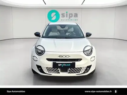 Photo 49 Fiat 600  T-Gen 3 1.2 Hybrid 110ch eDCT6