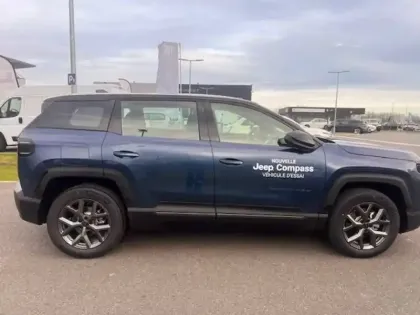 Photo 26 Jeep Compass  1.2 Turbo T3 145 ch BVR6 e-Hybrid 4x2