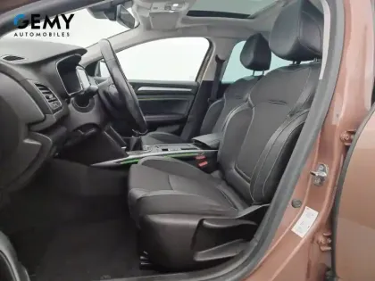 Photo 8 Renault Megane Mégane IV Berline Blue dCi 115