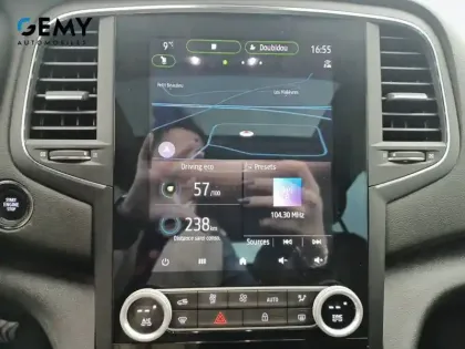 Photo 14 Renault Megane Mégane IV Berline Blue dCi 115