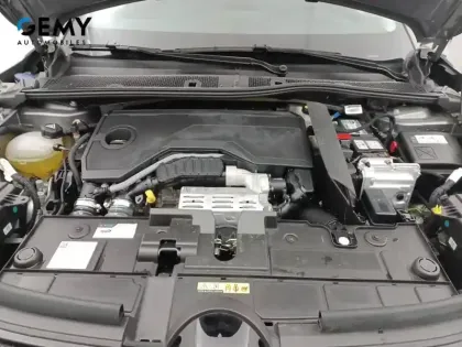 Photo 14 Citroën C4  Hybride 136 e-DCS6