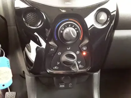 Photo 18 Peugeot 108  VTi 72ch S&S BVM5