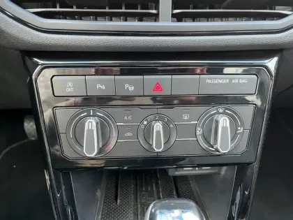 Photo 25 Volkswagen T-cross  1.0 TSI 116 Start/Stop DSG7