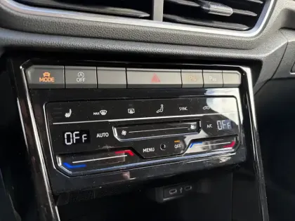 Photo 12 Volkswagen T-roc  1.5 TSI EVO2 150 Start/Stop DSG7