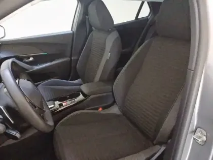 Photo 72 Peugeot 2008  PureTech 130 S&S EAT8