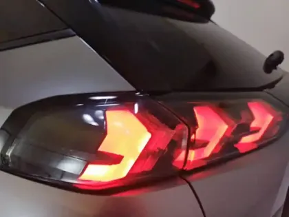 Photo 47 Peugeot 2008  PureTech 130 S&S EAT8