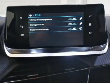 Photo 22 Peugeot 2008  PureTech 130 S&S EAT8