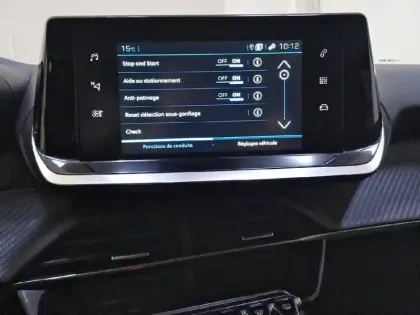 Photo 51 Peugeot 2008  PureTech 130 S&S EAT8