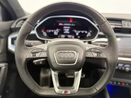 Photo 19 Audi Q3  Sportback 35 TFSI 150 ch S tronic 7