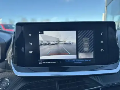 Photo 17 Peugeot 2008  PureTech 100 S&S BVM6