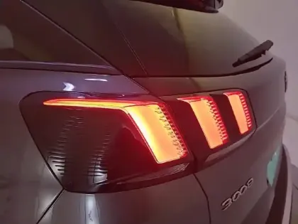 Photo 16 Peugeot 3008  BlueHDi 130ch S&S BVM6