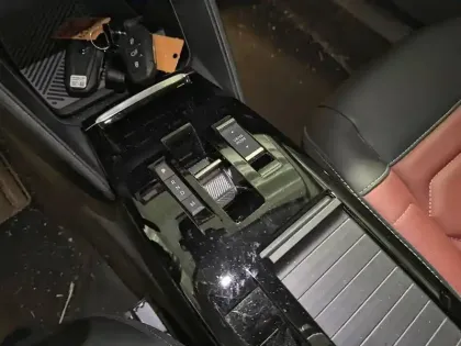 Photo 13 Citroën C4  PureTech 130 S&S EAT8